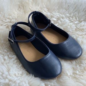 Gap Navy Blue dress shoes girls size 6